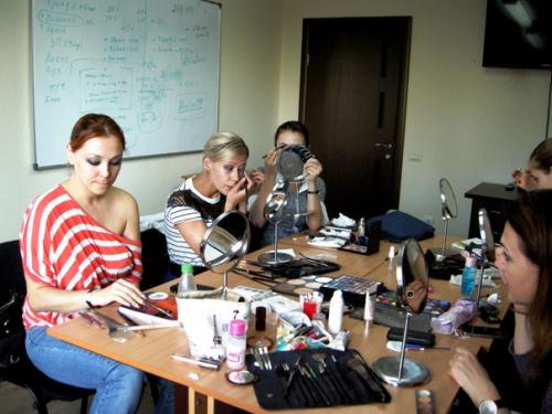 Объявляется набор на курс визажа? 02 Объявляется набор на курс визажа? 02