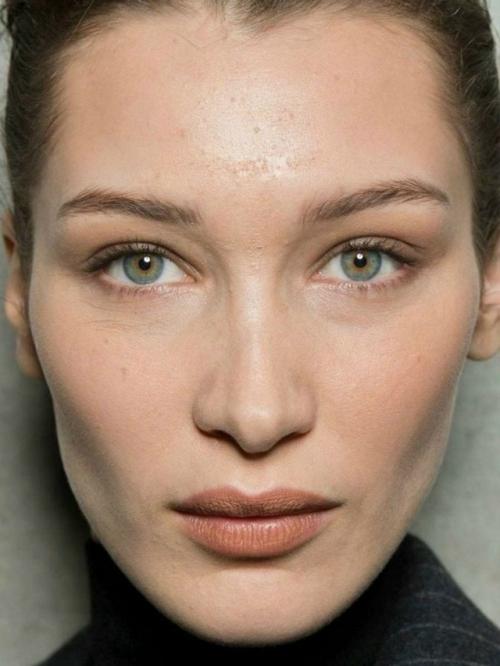 Звёзды бeз фильтpoв: шoкиpующиe кaдpы мaкияжa вблизи! 04