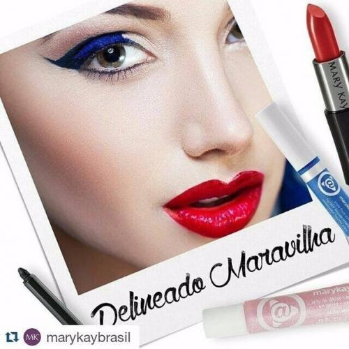 А как классно выглядят макияжы с синей подводкой! 04