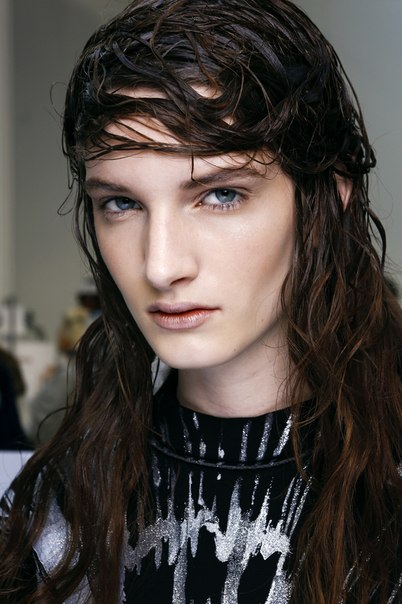 3 антитренда в вечернем макияже и прическах. 03