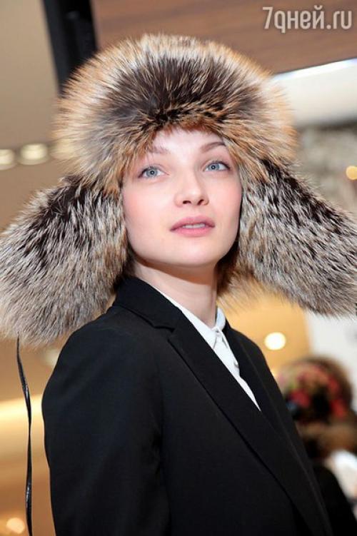 Вилковаекатерина. Новостиактрис. Мы выбираем меховую шапку, которая не только согреет, но и украсит. 05 Вилковаекатерина. Новостиактрис. Мы выбираем меховую шапку, которая не только согреет, но и украсит. 05