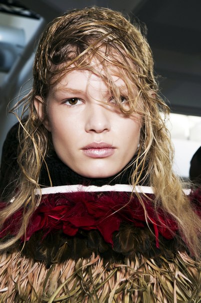 3 антитренда в вечернем макияже и прическах. 02