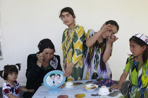 Усьма. Лучшим и безупречным средством женщин Востока по праву считают усьму. 03