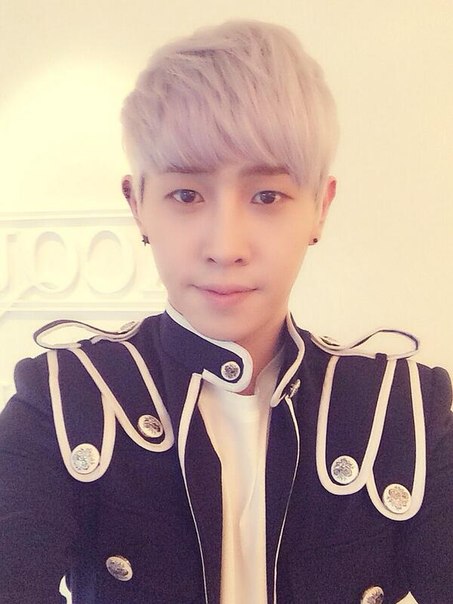 Twitter 140119 - 140121 Official Twitter update. 06