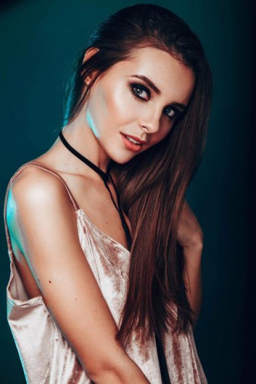 Ищу двух моделей? 01