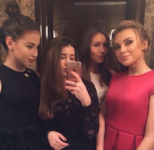 Статьи@Sofiastyle: 4 главных правила как красиво получаться на фотографиях. 01 Статьи@Sofiastyle: 4 главных правила как красиво получаться на фотографиях. 01