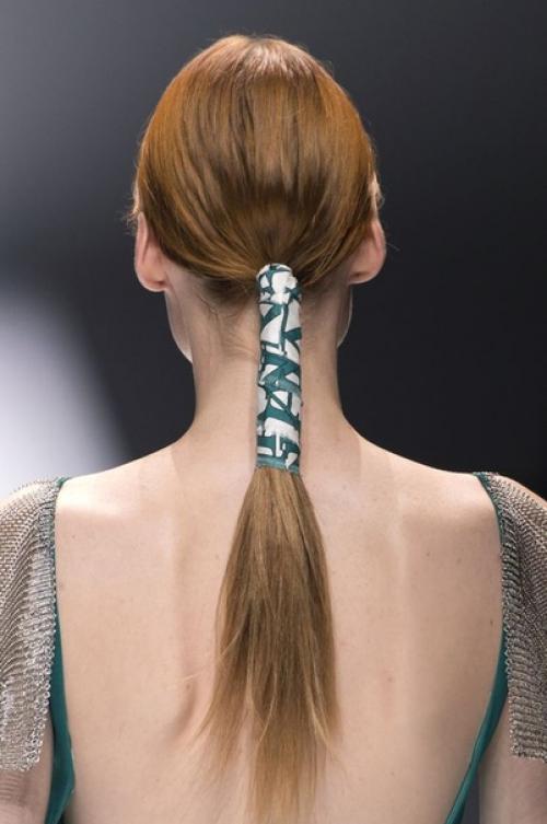 10 способов носить низкий хвост. 08