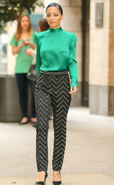 Изумрудный город. Изумрудный цвет подходит практически всем без исключения: как юным девушкам, так и дамам в возрасте. 08