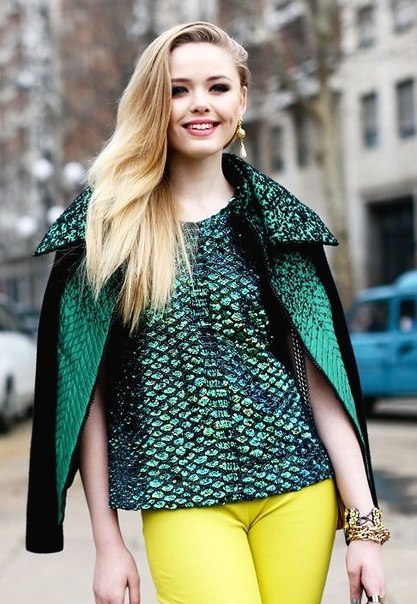 Изумрудный город. Изумрудный цвет подходит практически всем без исключения: как юным девушкам, так и дамам в возрасте. 01