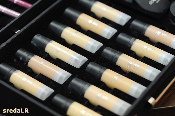 Серия Colours подходит для макияжа на каждый день. 04