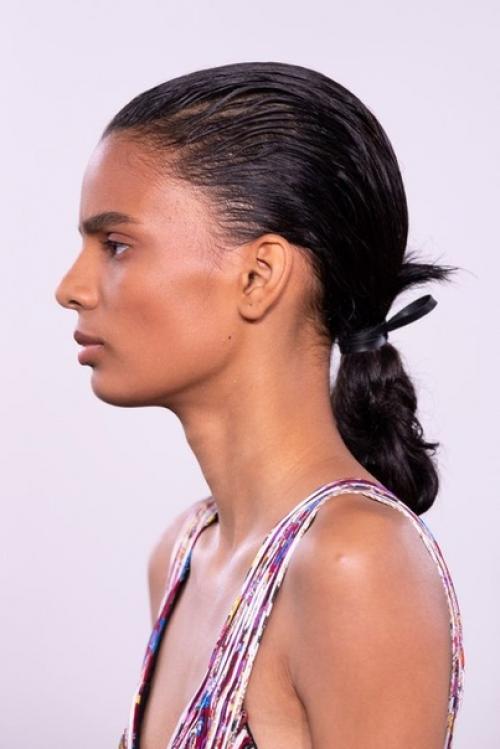 10 способов носить низкий хвост. 09