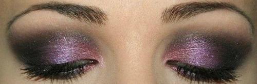 Прежде чем выполнить макияж не забудьте нанести базу под макияж на всю поверхность века. 08 Прежде чем выполнить макияж не забудьте нанести базу под макияж на всю поверхность века. 08