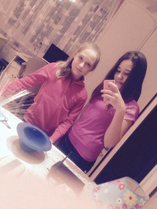 _ Наши выходные_. - Давай мы сделаем макияж с закрытыми глазами? 01