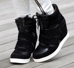 Что недопустимо надевать на первое свидание. 01