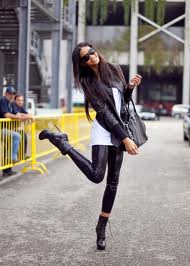 Памятники культуры и искусства разных стран и эпох донесли до нас представление об идеале внешности человека, который во все времена был неразрывно связан с красотой его одежды, отразившейся в стилях разных времён. 07 Памятники культуры и искусства разных стран и эпох донесли до нас представление об идеале внешности человека, который во все времена был неразрывно связан с красотой его одежды, отразившейся в стилях разных времён. 07