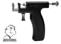 Татуаж бровей, губ, «стрелки на глазах», которые сделаны красиво, дают возможность сэкономить время на ежедневный макияж. 03