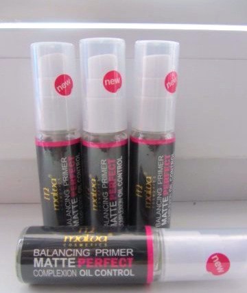 Очень классная база под макияж. 01 Очень классная база под макияж. 01