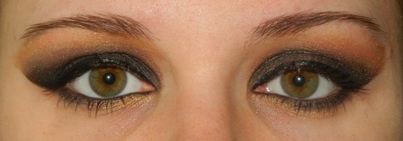 *вечерний - в отличие от дневного макияжа в создании вечернего макияжа основное внимание уделяется не только губам, но еще и глазам. 02