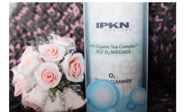 ** Профессиональный уход в домашних условиях** умываемся весело с воздушными пузыриками**отлично смывает макияж и очищает кожу лица. 03