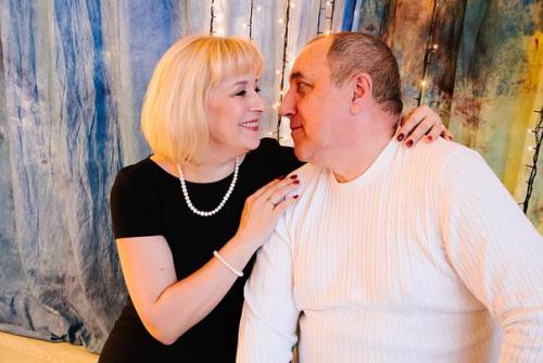 Макияж для прекрасной Елены, у которой самая счастливая улыбка и молодые сияющие глаза такой вот подарок ей сделали дети - семейную фотосессию! 02