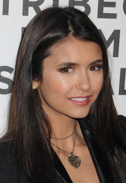 15. Грудь О_о. Не думала, что у Нины она вообще есть и что-то можно «создать» с помощью пуш-апа. 01