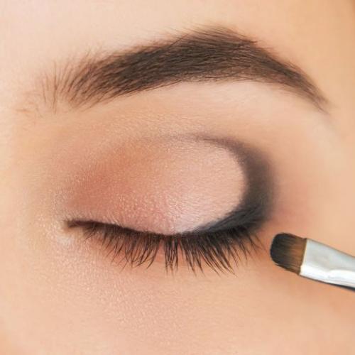 Как сделать макияж глаз в технике Петля. 06