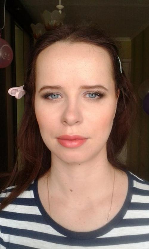 Сегодня до меня добралась Анастасия. 01