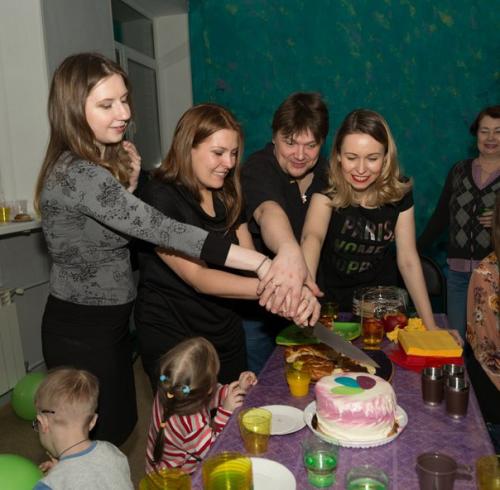 Привет!  Я Шумова Галина и мне 23 года. 02