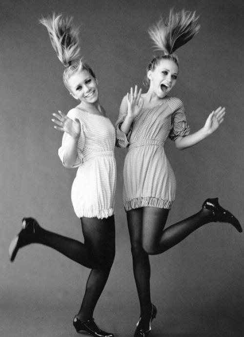 Девушки, если у вас выпускной, свадьба, фотосессия или просто вечеринка, обращайтесь. 03