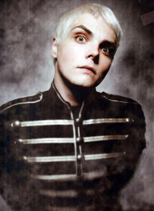 У кого кто сегодня именинник, а у меня джерик! 01