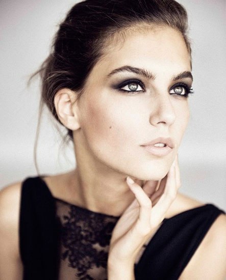 Цвет платья и макияж. Черное платье и макияж. 03