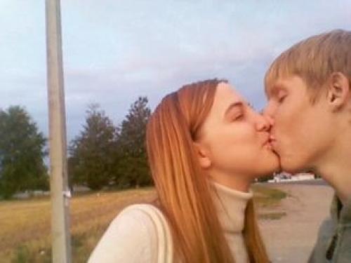 Проснувшись рано утром, и сидя на краю кровати, я стал спрашивать себя, что такое любовь? 04