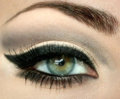 Мы подчеркиваем загадочность зеленых глаз: подходящие и неподходящие оттенки? 01 Мы подчеркиваем загадочность зеленых глаз: подходящие и неподходящие оттенки? 01