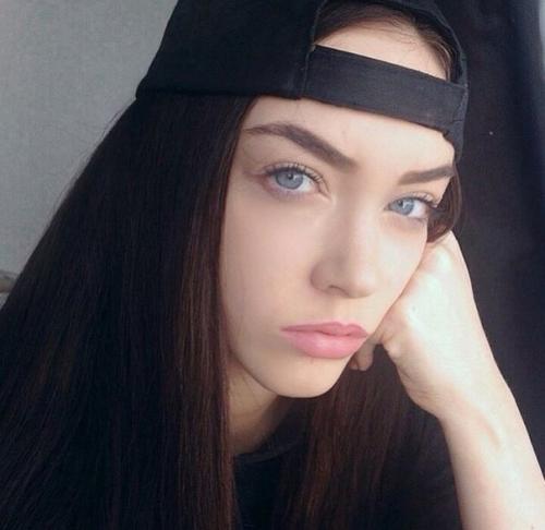 Он о ней. 01 Он о ней. 01