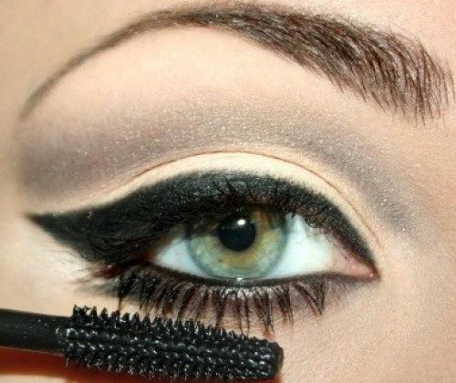 Мы подчеркиваем загадочность зеленых глаз: подходящие и неподходящие оттенки? 07 Мы подчеркиваем загадочность зеленых глаз: подходящие и неподходящие оттенки? 07