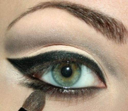 Мы подчеркиваем загадочность зеленых глаз: подходящие и неподходящие оттенки? 06 Мы подчеркиваем загадочность зеленых глаз: подходящие и неподходящие оттенки? 06