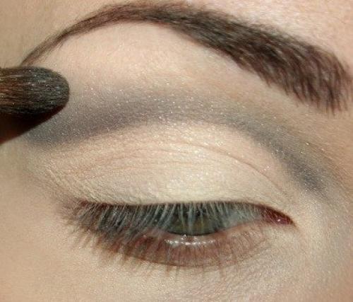 Мы подчеркиваем загадочность зеленых глаз: подходящие и неподходящие оттенки? 03 Мы подчеркиваем загадочность зеленых глаз: подходящие и неподходящие оттенки? 03