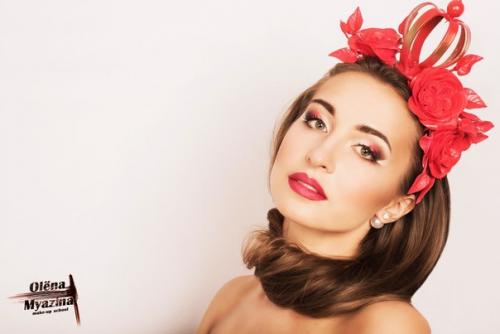  Задача стилиста подчеркнуть достоинства и скрыть недостатки. 05