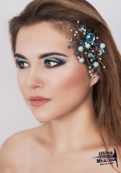  Задача стилиста подчеркнуть достоинства и скрыть недостатки. 03