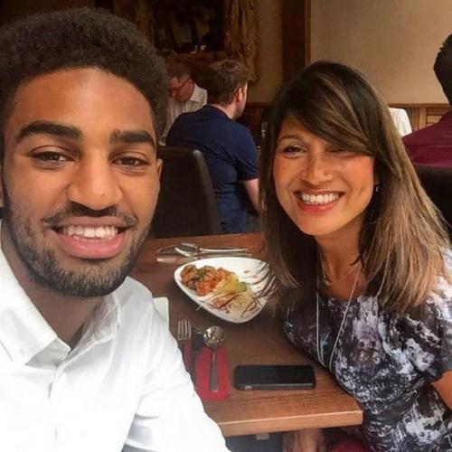 Памела джейкобс, которая выглядит как подружка своего сына. 09 Памела джейкобс, которая выглядит как подружка своего сына. 09