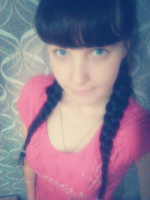 Подскажите пожалуйста сделать чёлку или не надо, какую стрижку лучше сделать? 02