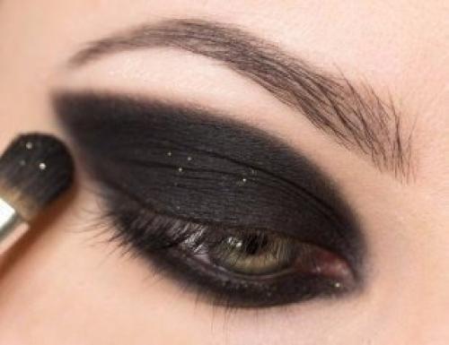 Пошаговый урок вечернего макияжа Smoky Eyes: 04