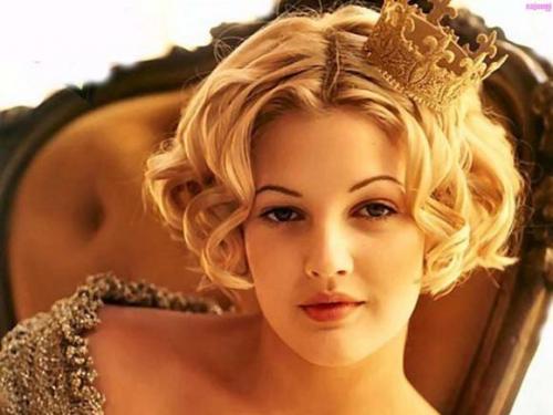 Милые, девушки!  Свободное время на макияж и прическу. 09