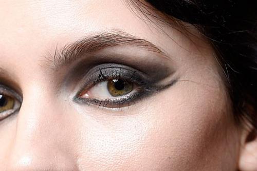 Мы выяснили: осенний сезон 2015 - точно не Сезон губ. 01 Мы выяснили: осенний сезон 2015 - точно не Сезон губ. 01