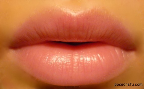 Бархатные губки). Сухая кожа губ. Бархатные губки). Сухая кожа губ.