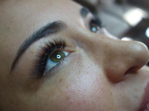 Что такое наращивание ресниц? 01 Что такое наращивание ресниц? 01